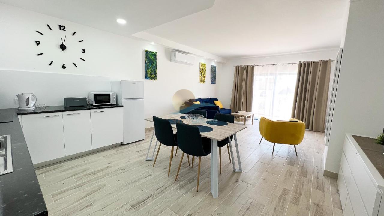 Alta Oura Prime By Sunny Deluxe Apartment *